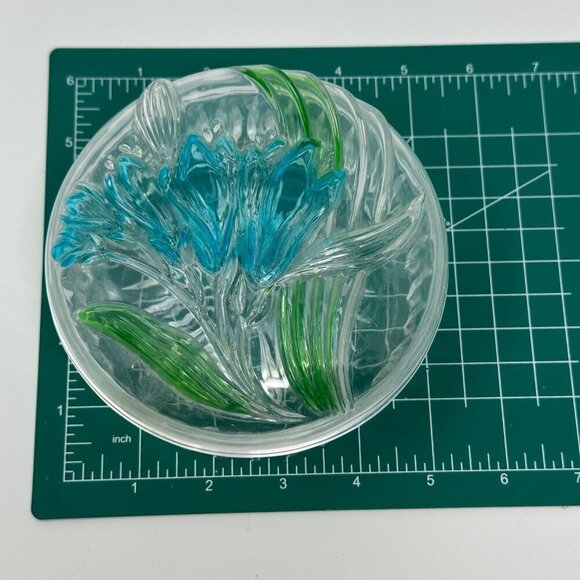 Vintage Clear Lucite Plastic Powder Box Blue Green Floral Starburst Ribbed - Picture 8 of 9